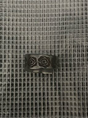 Pierre size 7 rose ring